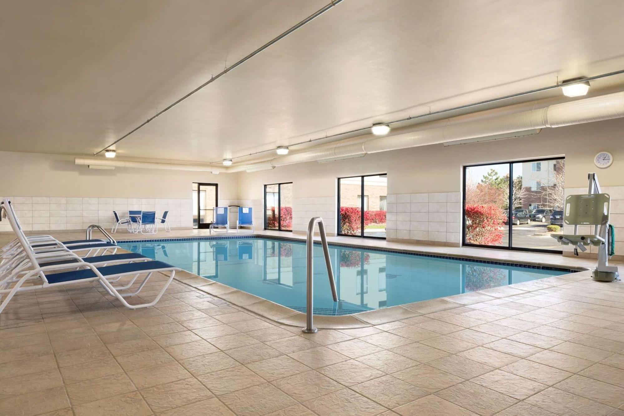 Hampton Inn & Suites Detroit Sterling Heights Exterior foto